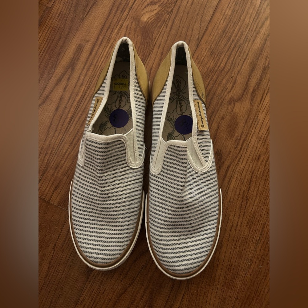 Margaritaville Tommy Bahama Womens Sz 8.5 Slip On Blue Striped Canvas Flats